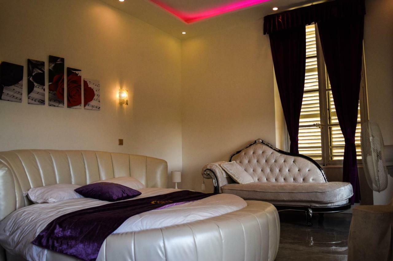 Chateau Nevers Bed & Breakfast Varennes-Vauzelles Luaran gambar